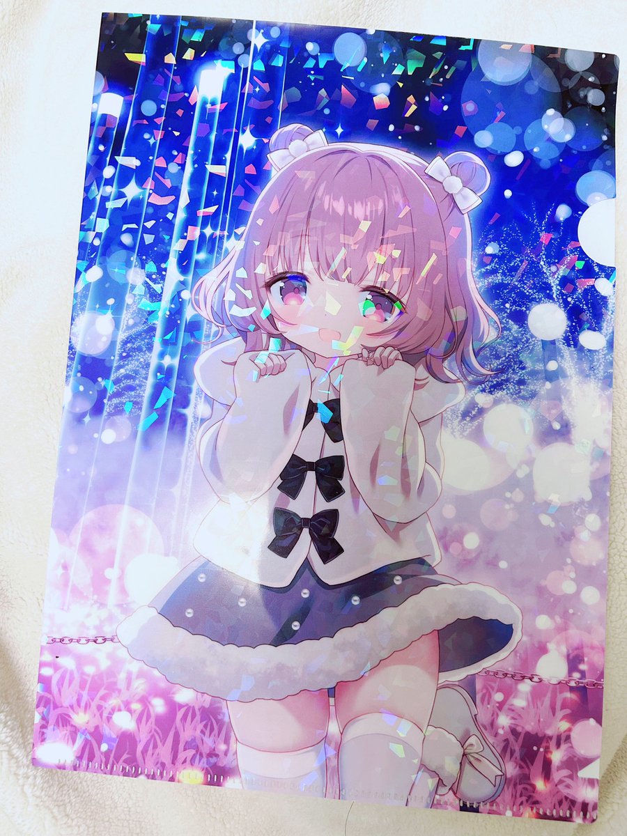 A4ホログラムクリアファイルはキラキラしててイラストにびったりですヾ(๑╹◡╹)ノ"
#スキンシップが大好きなフレンチガーリー系彼女 