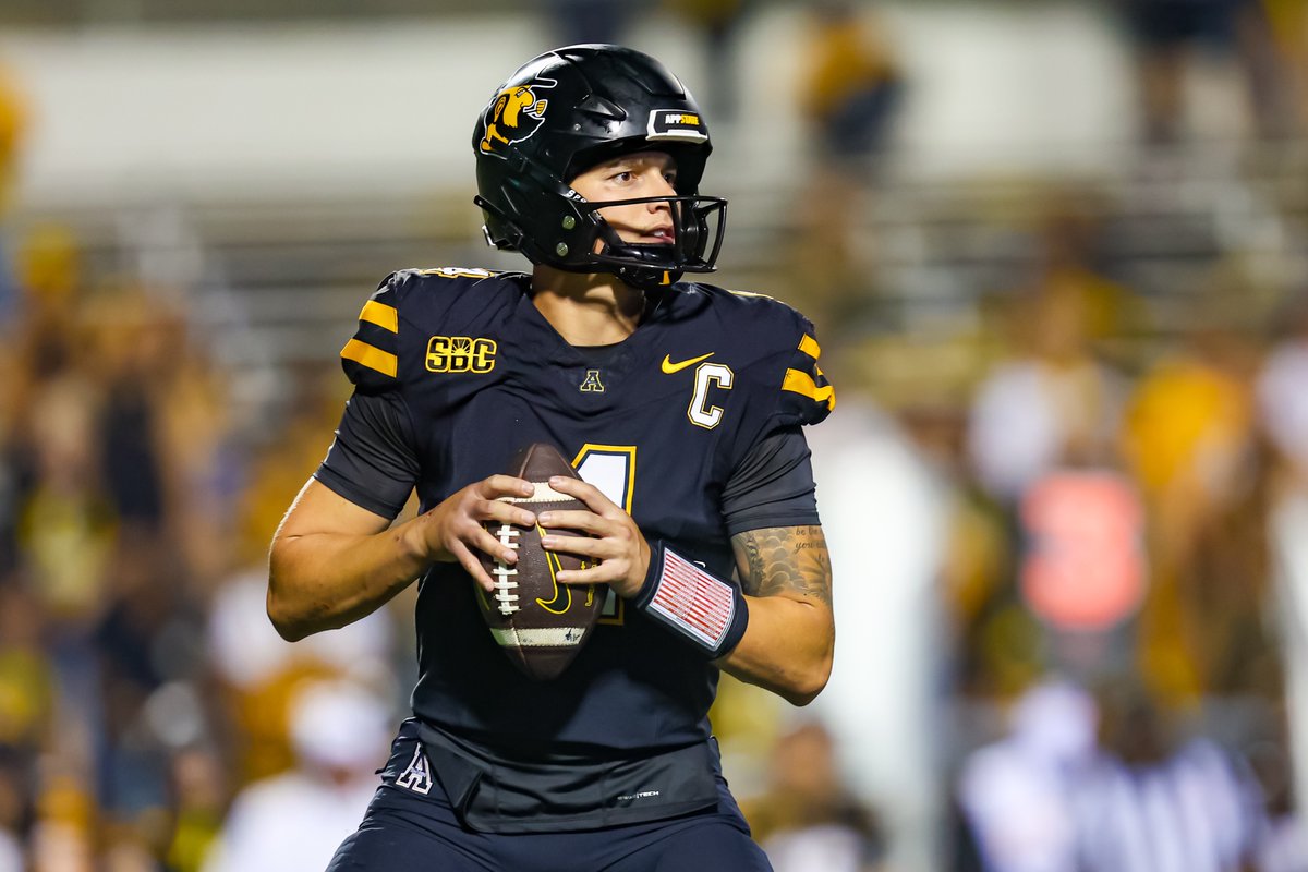 App State QB Joey Aguilar has entered the portal as a grad transfer, ESPN has learned.

Aguilar has thrown for 6,760 yards and 56 TDs over 25 starts and was the Sun Belt Newcomer of the Year in 2023. Former JC transfer who'll now have an additional season of eligibility.