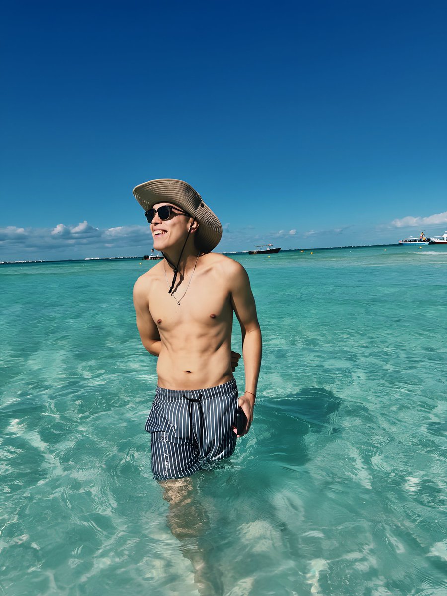 Manueel_'s tweet photo. Locuras en Cancún mmm 🙂‍↔️ https://t.co/9rqk0sry2z