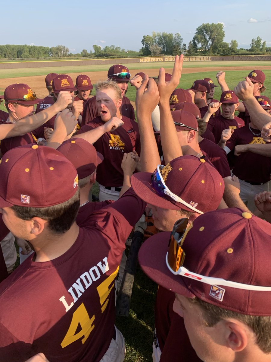 The Minnesota Crookston baseball team wishes you and yours a very Merry Christmas!