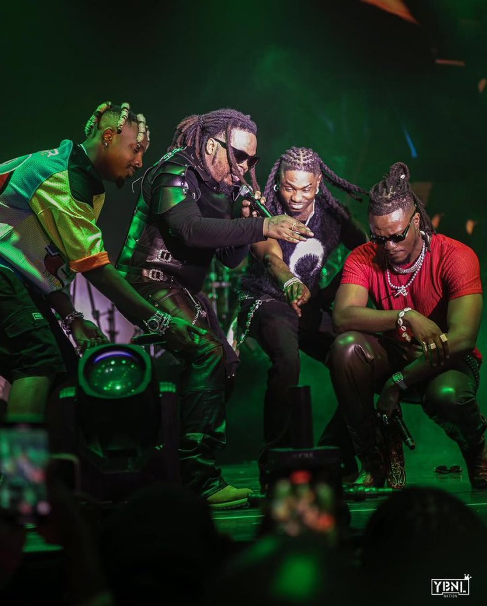 Pheelz's tweet image. gods 🤟🏾