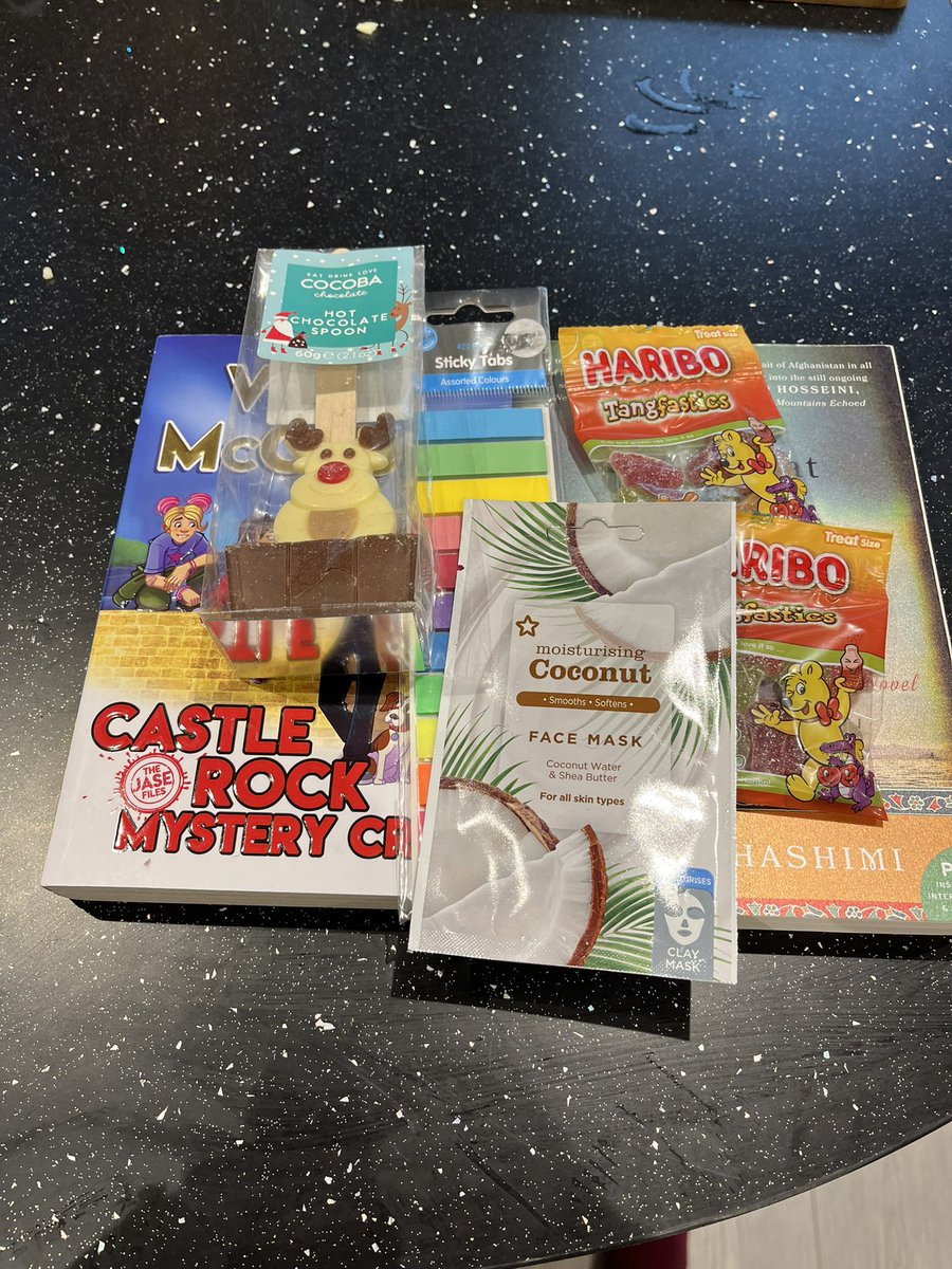 Thank you so much <a href="/JemimaJOsborne/">Jemima Osborne</a> for my amazing <a href="/ChristmasBkSwap/">ChristmasBookSwap</a> I can’t wait to get reading.