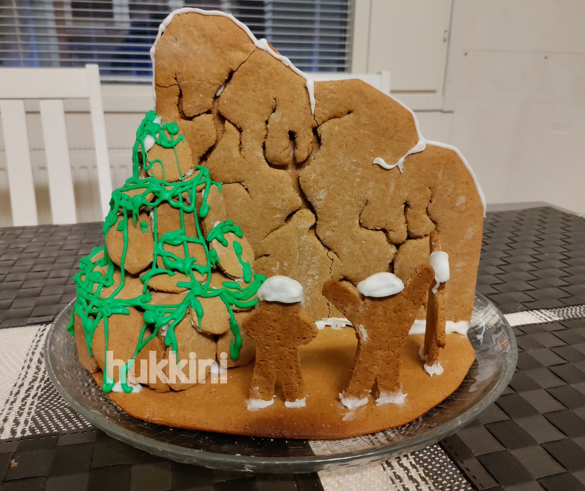 hukkini's tweet image. Merry Christmas!
I made Gingerbread Enigma of Amigara Fault
It took me three days 🥲 #junjiito