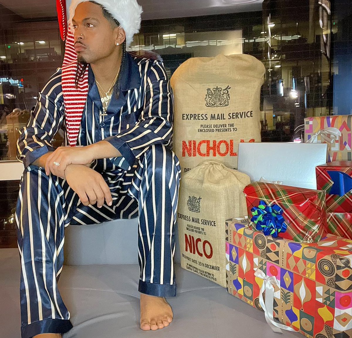 Flyguynico29's tweet photo. Merry Christmas https://t.co/8C91nS9RQX