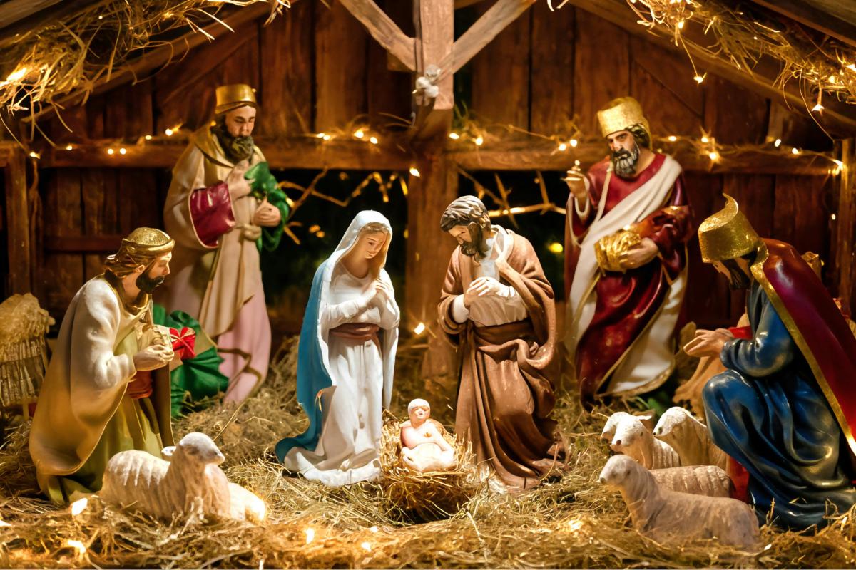 A cada una de las familias tucumanas y de toda la Argentina les deseo que pasen una Nochebuena y una Navidad en paz junto a sus seres queridos.
Que el nacimiento del Niño Jesús colme de bendiciones a nuestro pueblo y traiga armonía al mundo entero.