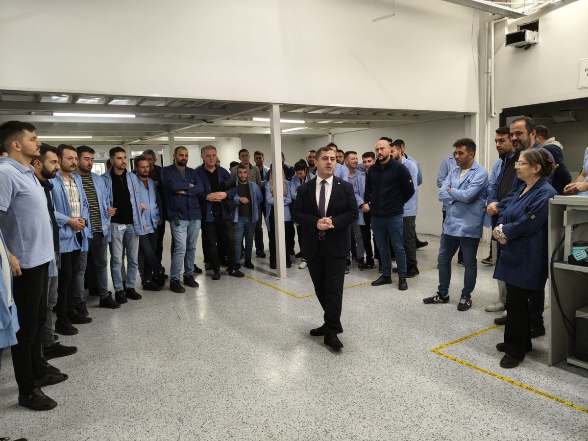 İBRAHİM BİÇER (@ibrahimbicer60) on Twitter photo Şubemize bağlı KAREL ELEKTRONİK Fabrikamızı ziyaret ederek, çalışan arkadaşlarımıza Genel Başkanımız sayın <a href="/AltundagUysal/">Uysal ALTUNDAĞ</a> ’ın selamlarını ileterek,güncel konularda fikir alışverişinde bulunduk.
#ArkamızdaKocaDağ
<a href="/AltundagUysal/">Uysal ALTUNDAĞ</a>
#GüçlüLiderGüçlüSendika
#TmsAnkaraŞube
<a href="/murselocal/">mürsel öcal</a> Şubemize bağlı KAREL ELEKTRONİK Fabrikamızı ziyaret ederek, çalışan arkadaşlarımıza Genel Başkanımız sayın <a href="/AltundagUysal/">Uysal ALTUNDAĞ</a> ’ın selamlarını ileterek,güncel konularda fikir alışverişinde bulunduk.
#ArkamızdaKocaDağ
<a href="/AltundagUysal/">Uysal ALTUNDAĞ</a>
#GüçlüLiderGüçlüSendika
#TmsAnkaraŞube
<a href="/murselocal/">mürsel öcal</a>