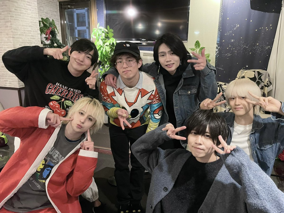 SDT48official's tweet photo. 楽しいクリスマス・イブをありがとう🎅
明日も会おうな〜！

#sdt48
#保護者 https://t.co/lZMFWGZCCT