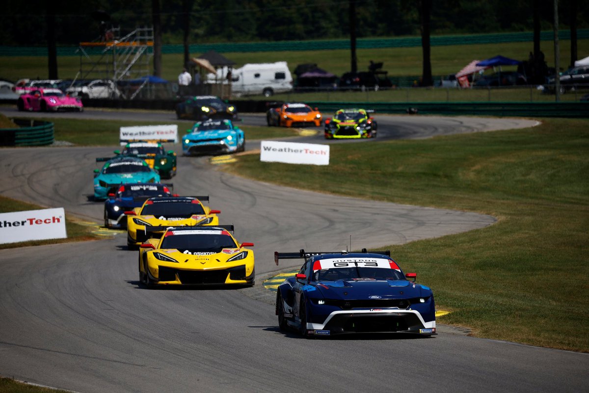 VIRNow's tweet image. On the 11th day of VIRmas, VIR gave to me, a chance to win a family 4 pack of tickets to the @IMSA @MichelinUSA GT Challenge and @VisitVirginia is for Racing Lovers Grand Prix race weekend at VIR! #12DaysofVIRmas  

How to enter for a chance to win:
1. RT &amp;amp; Like this Post ❤
2.…