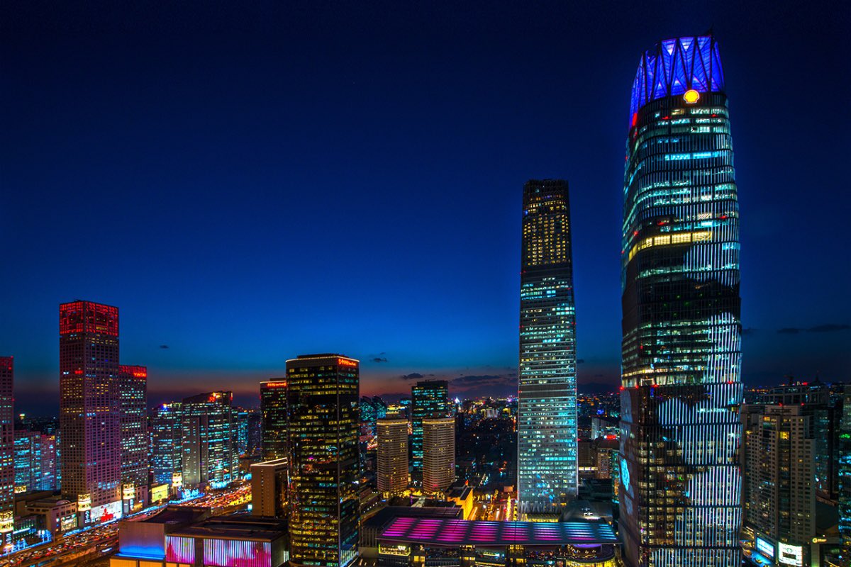 Location Update: Santa’s sleigh is cruising at 800 knots at 10,000 feet. Current position: Beijing, China. ETA to next destination: 3 minutes. All systems are GO. 💚♥️🎅🏻