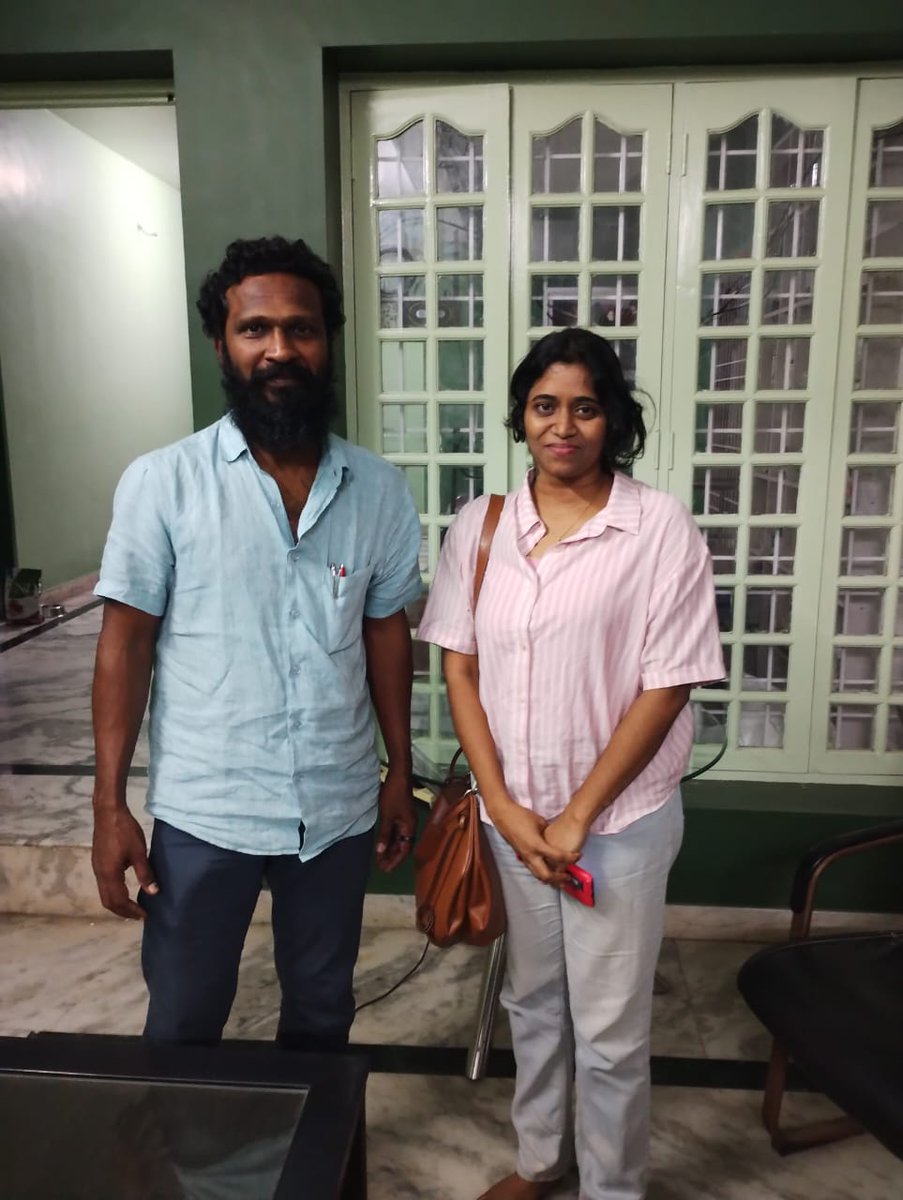 விடுதலை 2 படத்திற்கு subtitles எழுதும் வாய்ப்பை இயக்குநர் வெற்றிமாறன் எனக்கு அளித்திருந்தார். முன்னதாக அவரது தயாரிப்பில், கோபி நயினார் இயக்கிய மனுஷி படத்திற்கு சப்டைட்டில் முடித்திருந்தேன்.
கடந்த 2023 டிசம்பர் மாதம் விடுதலை திரைப்படத்திற்கு சப்டைட்டில் வேலைகளை துவங்கினேன்.