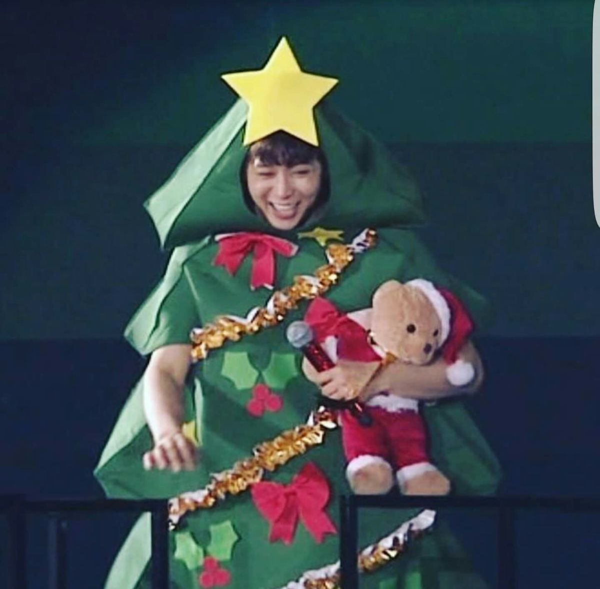 tVffxQ's tweet photo. 모두 메리크리스마스🎄🎅 https://t.co/Yn7yfscXxZ