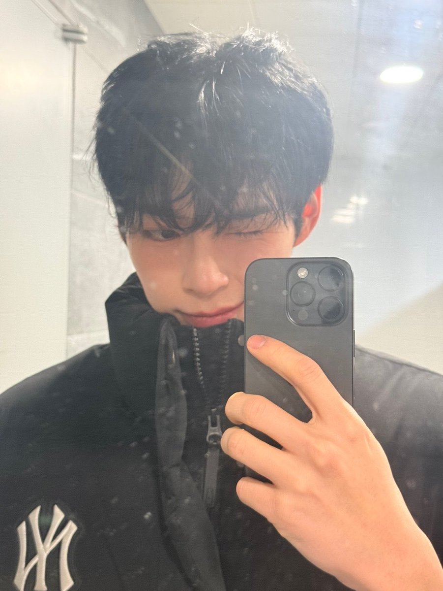 shbpics's tweet photo. 😼💬 https://t.co/G7yN6M4VX6