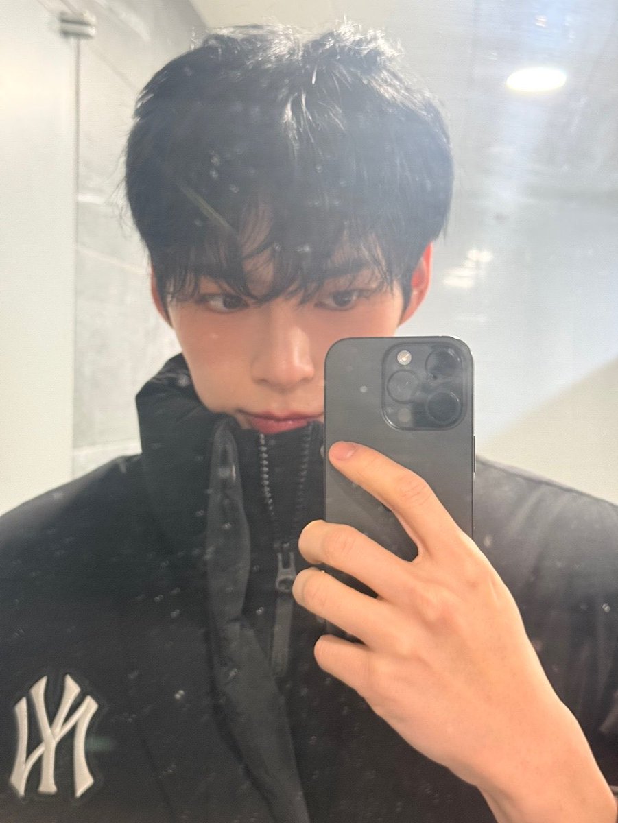 shbpics's tweet photo. 😼💬 https://t.co/G7yN6M4VX6