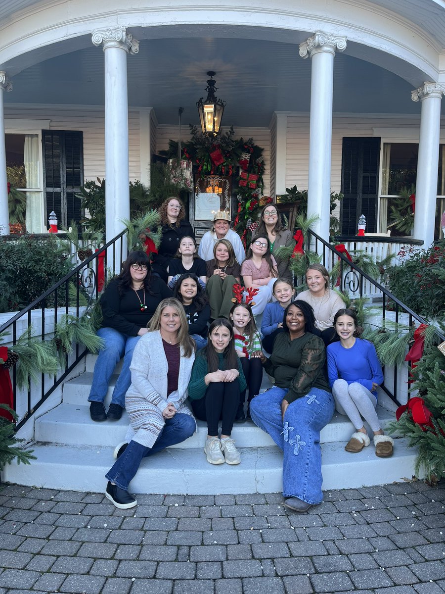 Keeper_Program's tweet image. Thank you @acausefortea for allowing our girls to have cookies and cocoa with their wonderful mothers and sisters ❤️ #togetherwecandoanything