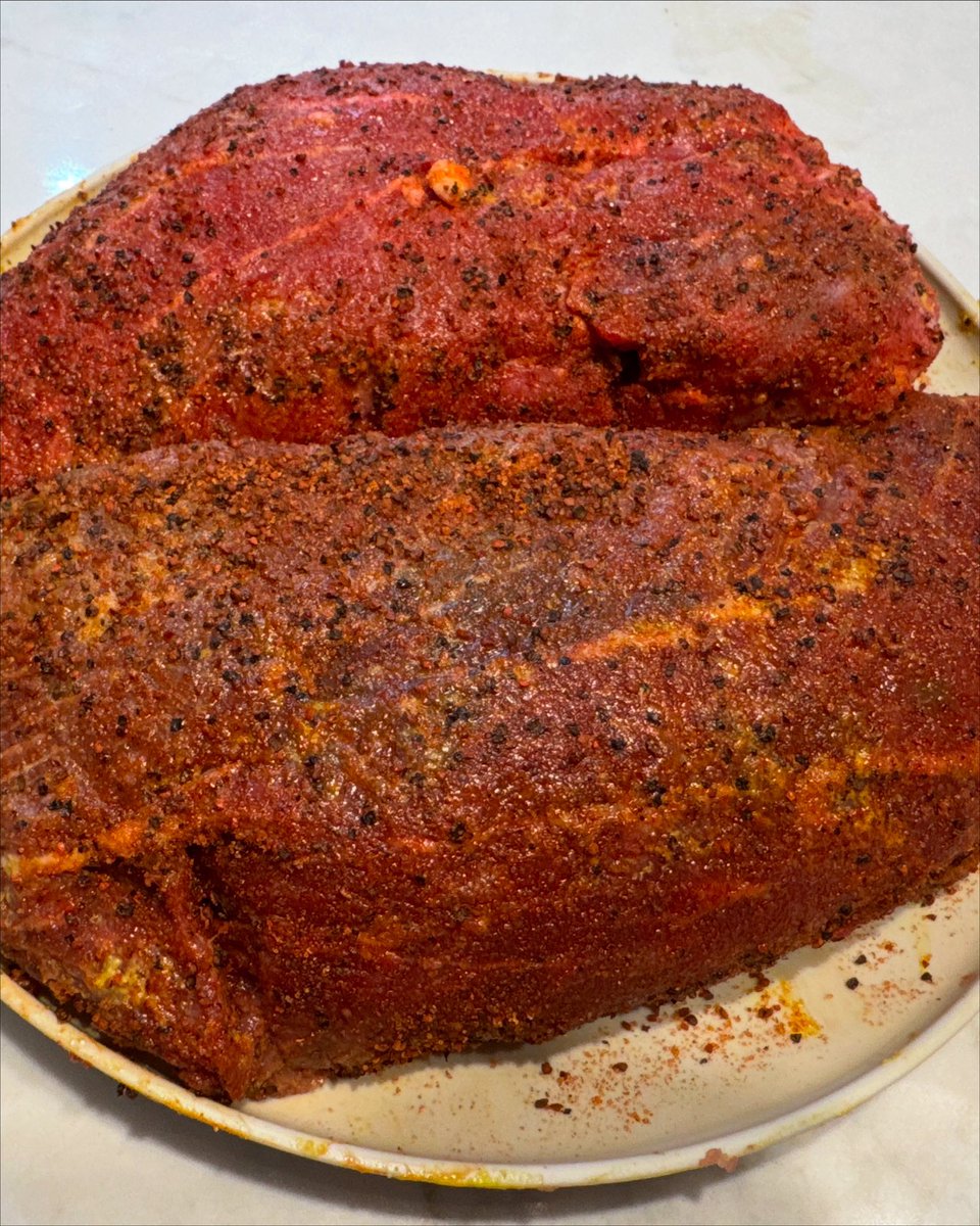joshshiney's tweet photo. Pre-burnt ends. 🐮🔥💨
Christmas dinner is going to be yummy! Off to the smoker…
#iowabeef #bbqlife #christmasdinner https://t.co/X4EG6XQbOz