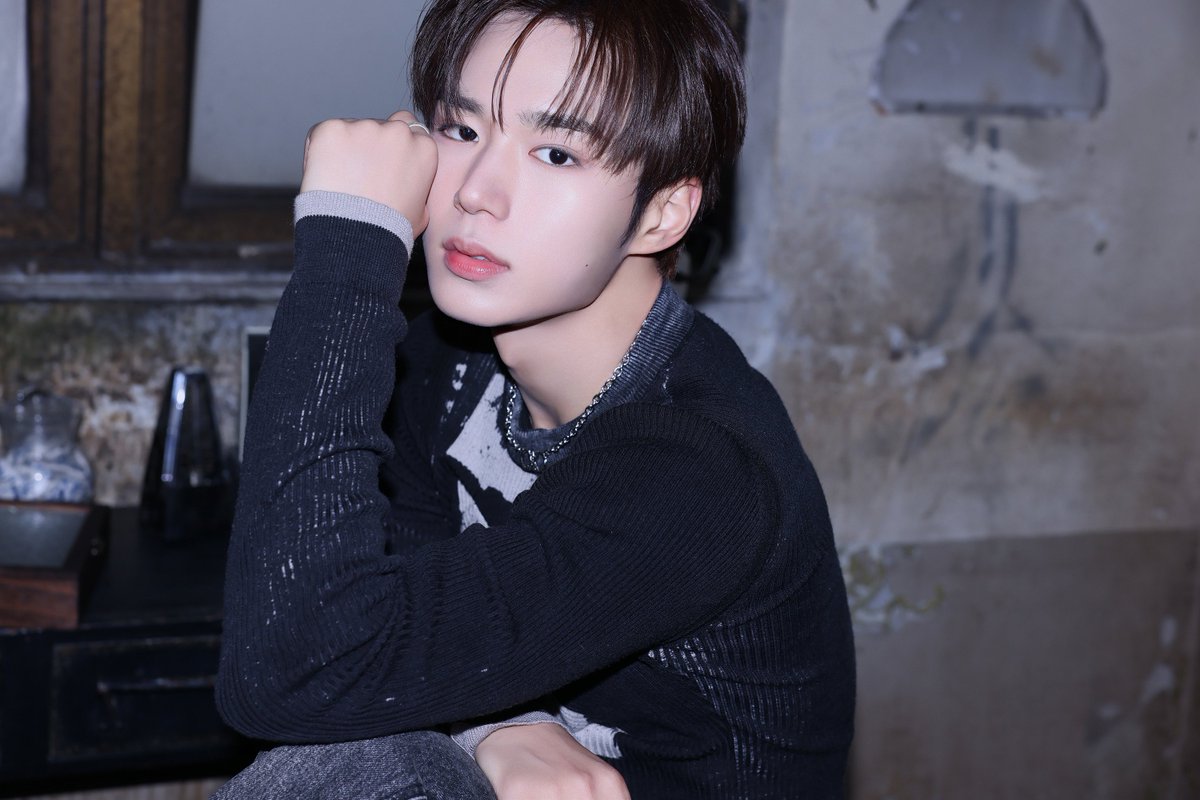 WEi__Official's tweet photo. 위아이(WEi) 

7th Mini Album
[The Feelings]

CONCEPT PHOTO 'Manic'

2025.01.15 6PM (KST)

#위아이 #WEi
#김준서 #KIMJUNSEO 
#TheFeelings https://t.co/eUezrIMZ0B