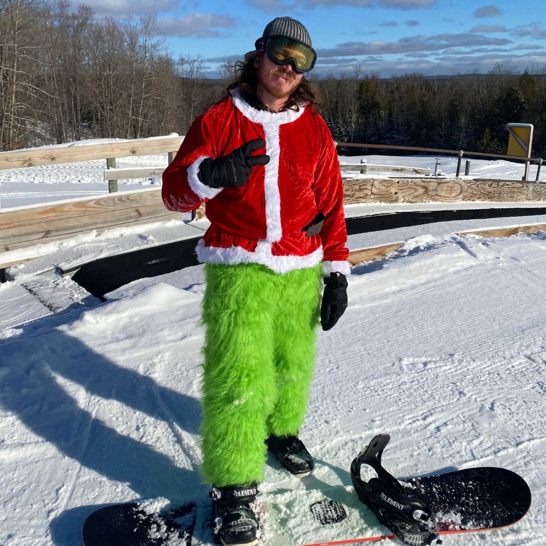 Even the Grinch couldn't resist getting in on all the winter fun happening at Treetops 🏂⛷️❄️ #treetopsresort #gaylordmi #ski #snowboard #skiresort #michiganskiresort