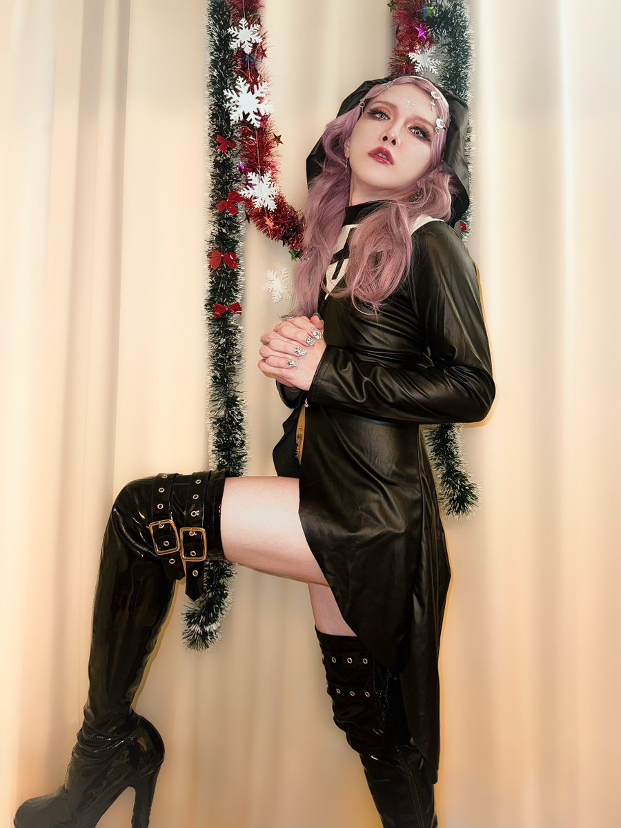 Sena_JILUKA's tweet photo. Merry Xmas🎄🥀 https://t.co/W610kpLIzm