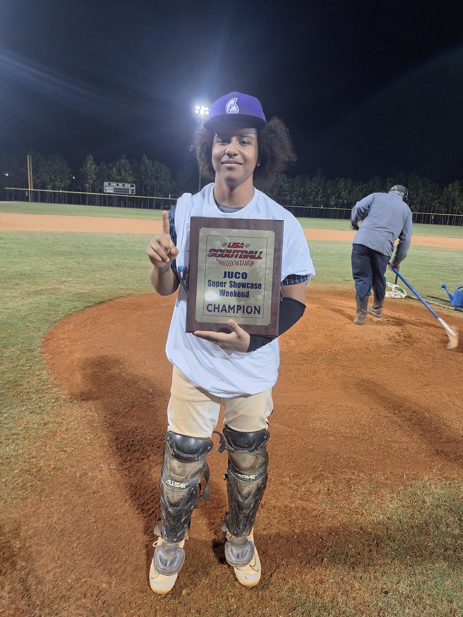 ToneHighlights's tweet photo. Juco Super Showcase champion https://t.co/U91FDFVfey