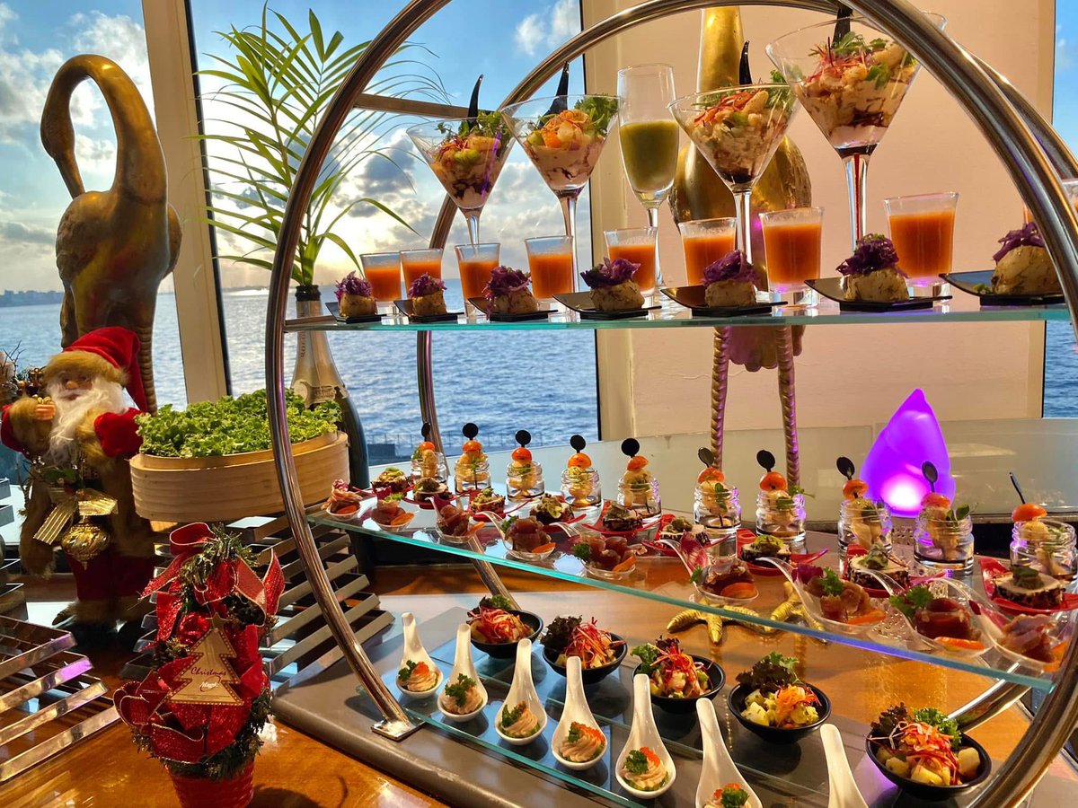 ABDULLA ABOOBAKURU (@abdullaaboobak2) on Twitter photo Hulhule island hotel Maldives 
Group general manager Mr Ali Shakir 
Fine-dine restaurant 4th floor 
Congratulations sir Hulhule island hotel Maldives 
Group general manager Mr Ali Shakir 
Fine-dine restaurant 4th floor 
Congratulations sir