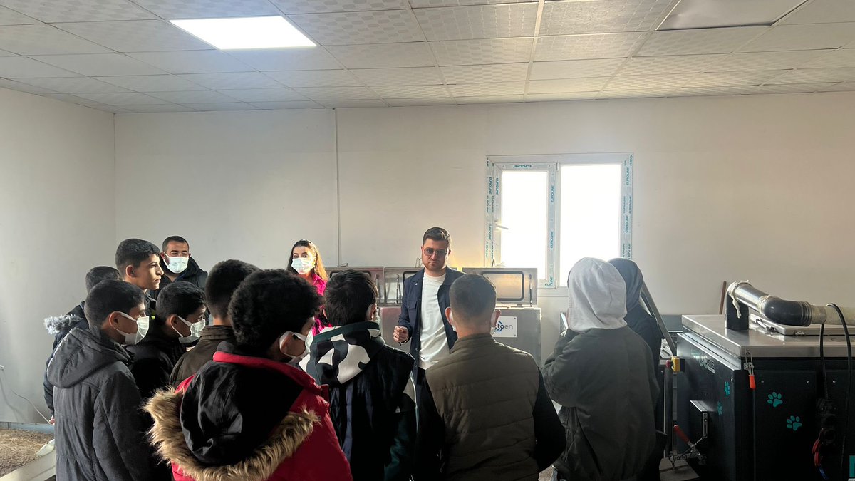 sbbf285411's tweet photo. Çevre bilinci eğitimi kapsamında Mama, Kompost, Gübre ve Biyogaz Tesisimize gelen öğrencilerimizi ağırladık. https://t.co/v8WcxQFTeA