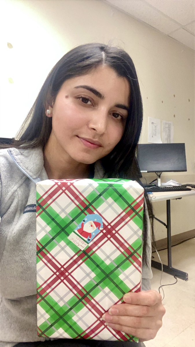 Ritu (@rituyadav_) on Twitter photo Night float is exhausting, but tonight our charge nurse brought me a Christmas gift and cookies, and it totally made my night. Shout out to Kellie for always feeding me and looking out for me. It’s the little things!! #Christmas2024 #Grateful #KindnessIsPower #MedTwitter Night float is exhausting, but tonight our charge nurse brought me a Christmas gift and cookies, and it totally made my night. Shout out to Kellie for always feeding me and looking out for me. It’s the little things!! #Christmas2024 #Grateful #KindnessIsPower #MedTwitter