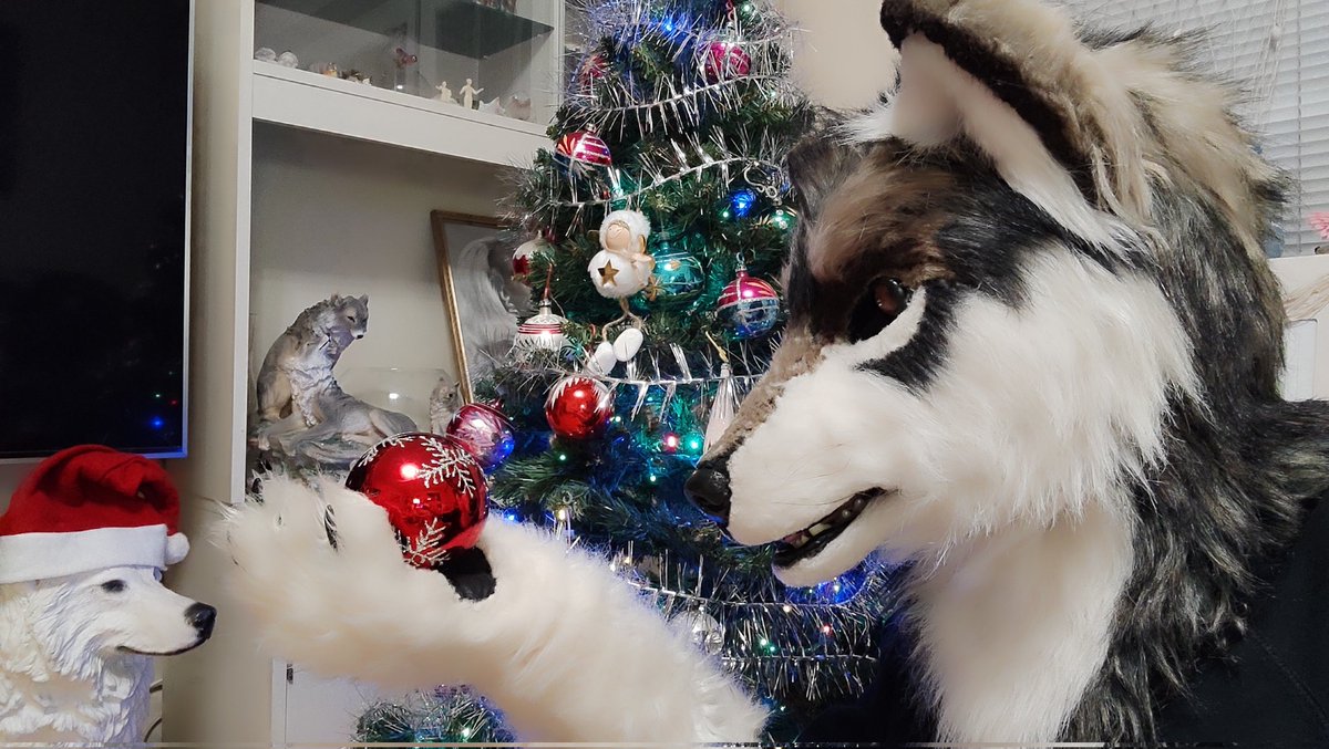 I wish you all a Merry Christmas 😊😊