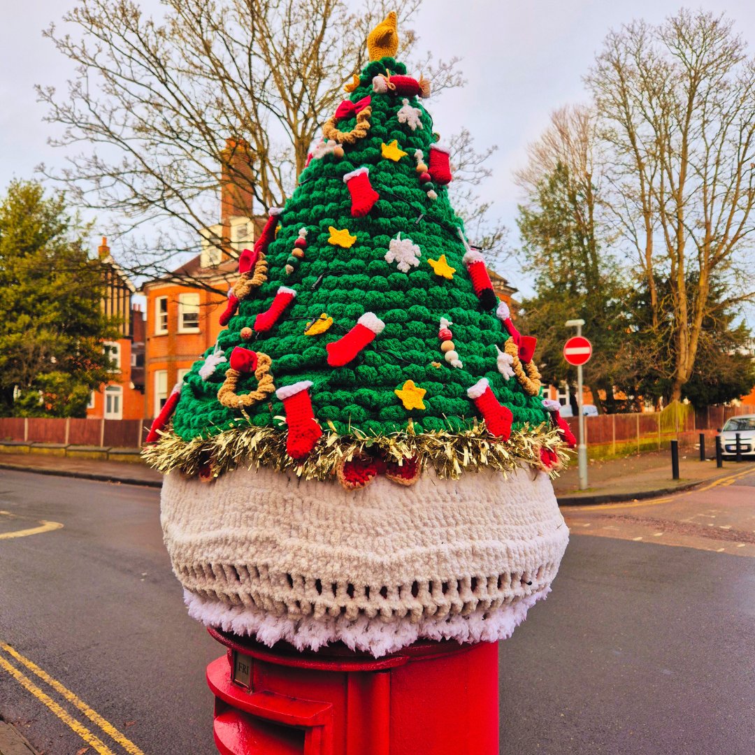 LordCattysplace's tweet photo. #StAlbansPostboxes on Christmas Eve. https://t.co/IfcornS8DP
