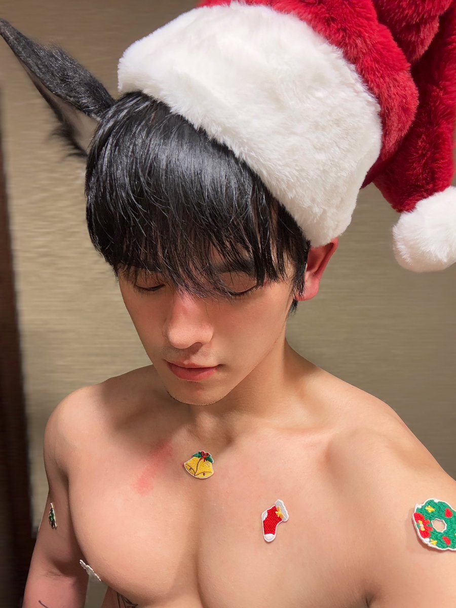 leonyangy's tweet photo. Merry Christmas ！🧑‍🎄🎄🐺
#MerryChristmas https://t.co/fWZlPJSQ0N