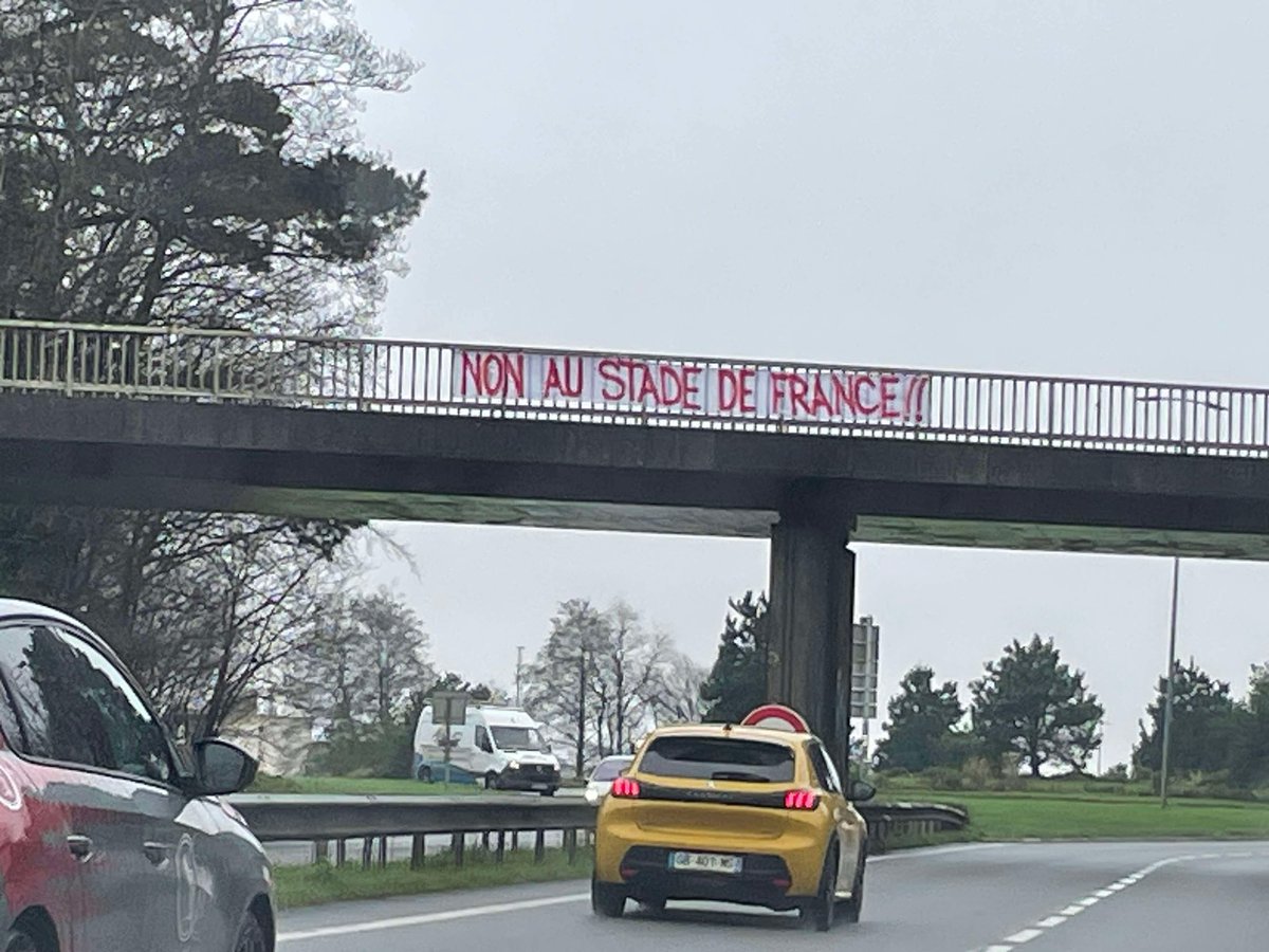 FC29400's tweet image. NON AU STADE DE FRANCE !!