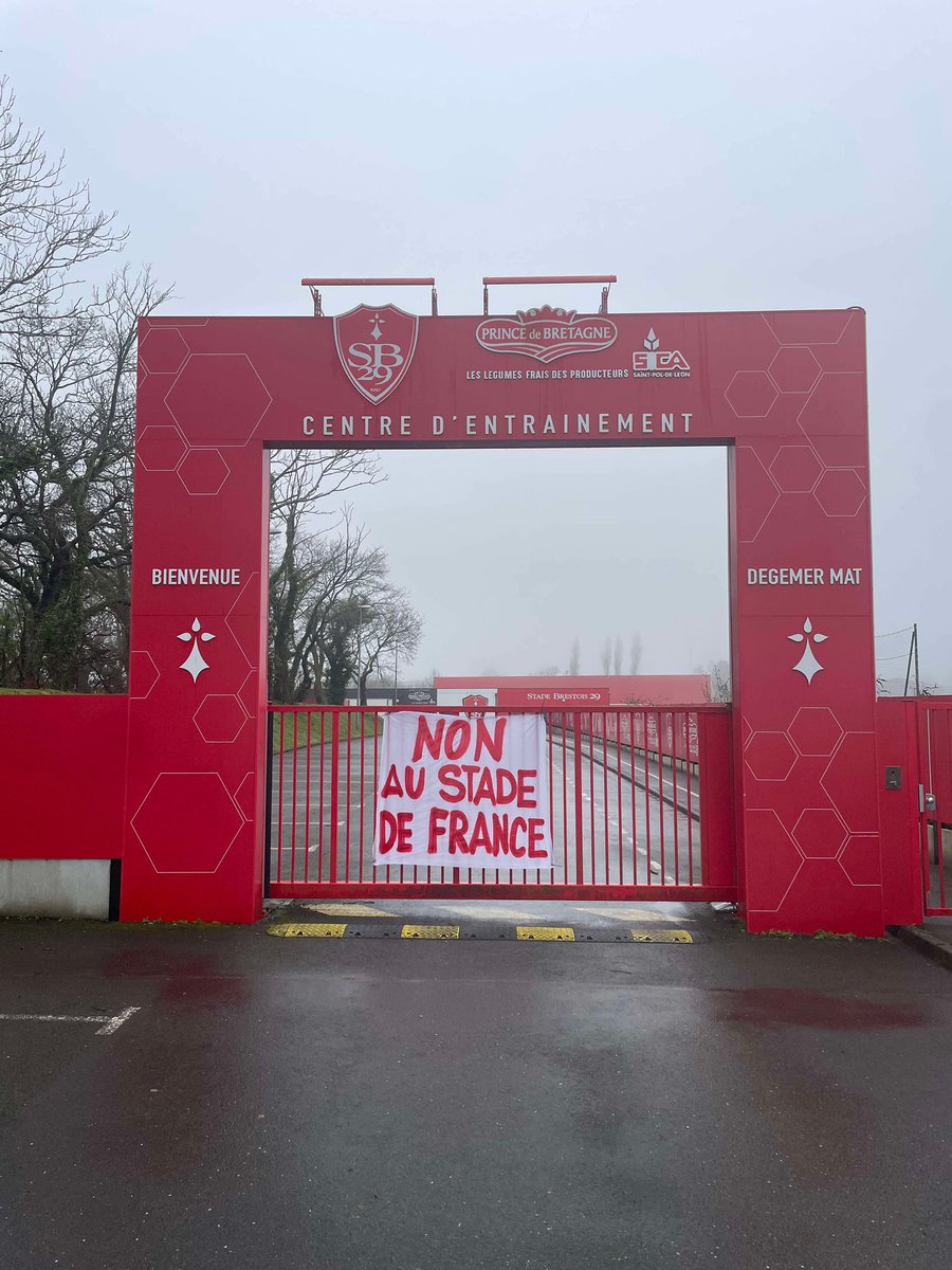 FC29400's tweet image. NON AU STADE DE FRANCE !!