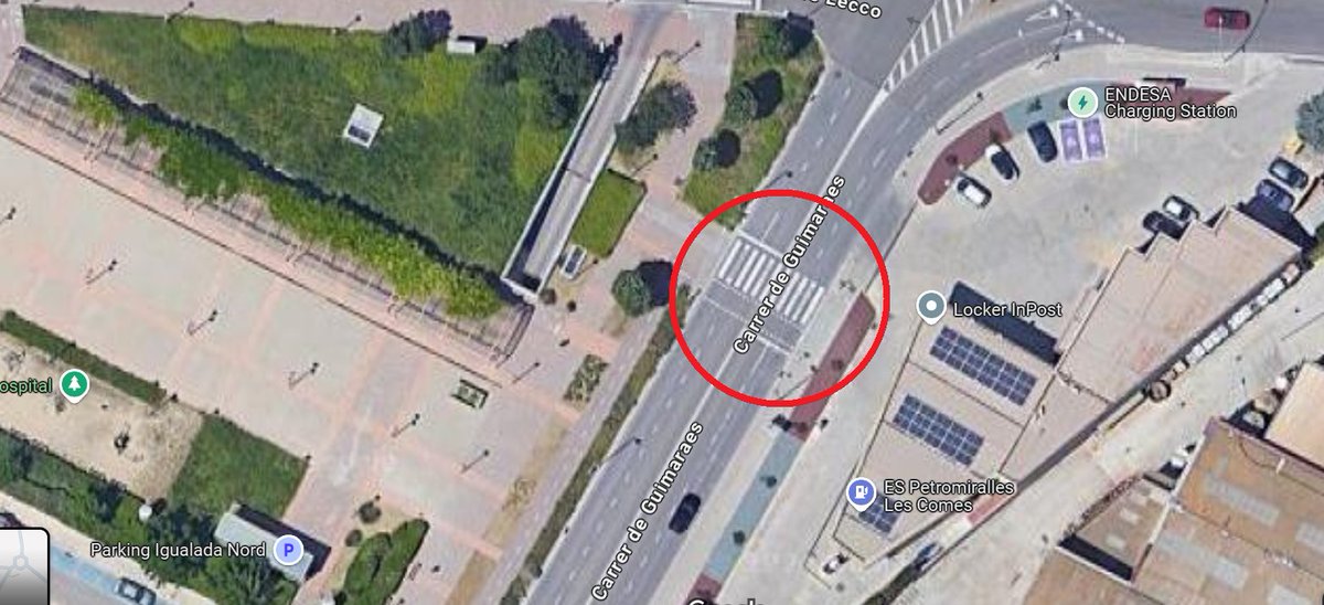 LlextireeM's tweet photo. ❌❌No podem tenir carrers-autovies a la ciutat! 
👉En aquest tram, dos carrils per sentit, recta llarga, cotxes i motos a tota castanya, sempre! 

❌❌Aquest pas de vianants és suicida ❌❌ Mai hi passo, mai, per perillós. 

👉Quants atropellaments fan falta per actuar-hi? https://t.co/yX2NOTfdj3