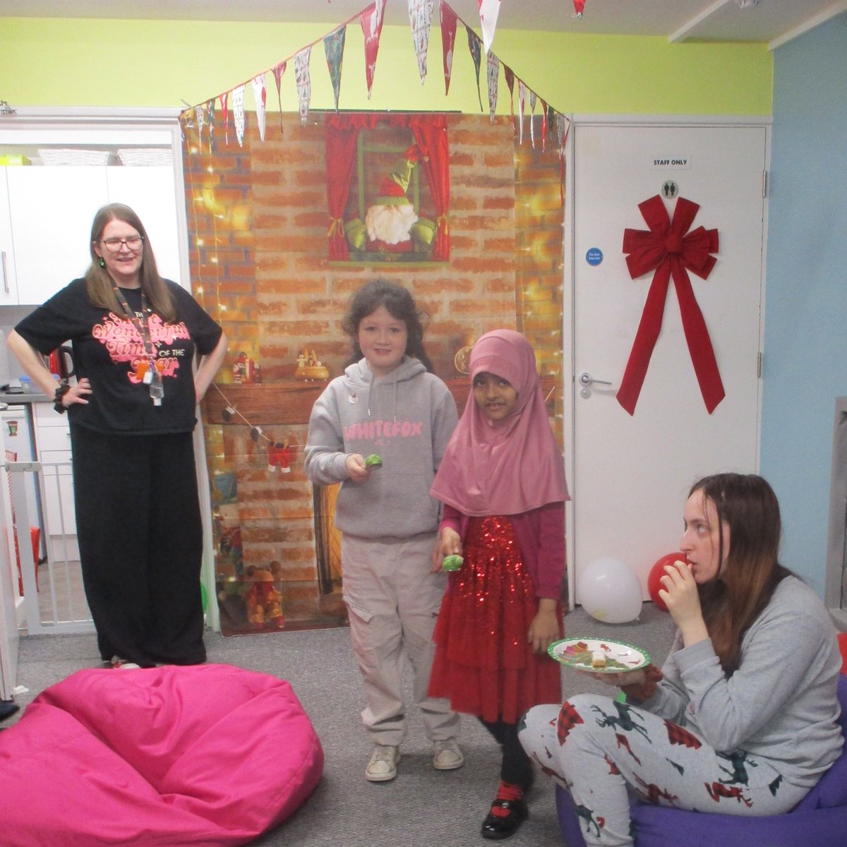 What a busy two weeks Activity Club has had! We made malted milk houses, had a tasty continental Christmas breakfast, created lovely Santa Christmas Eve plates and made reindeer food. We also had a Christmas Party and went on a trip to Ash End House Children’s Farm in Tamworth.