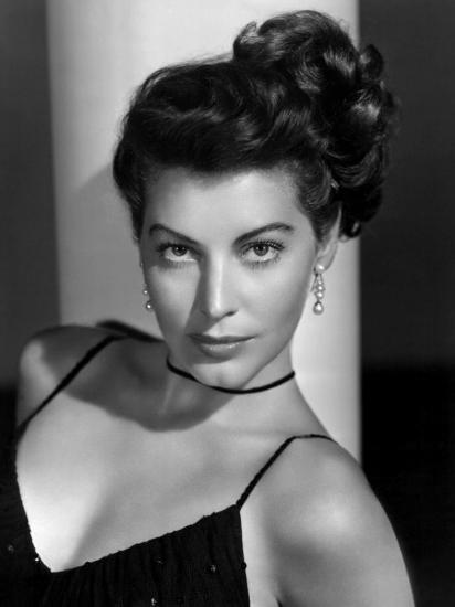 ShangTsAoC's tweet photo. Ajde da pricamo koliko su zene u znaku Jarca lepe kao i zene koje Jarca imaju u natalu
Dame borbene i ne mogu im godine nista
Na danasnji dan je rodjena jedna takva
Ava Gardner
Jarac Lav sa Mesecom u Ribama https://t.co/NASx6iCclW