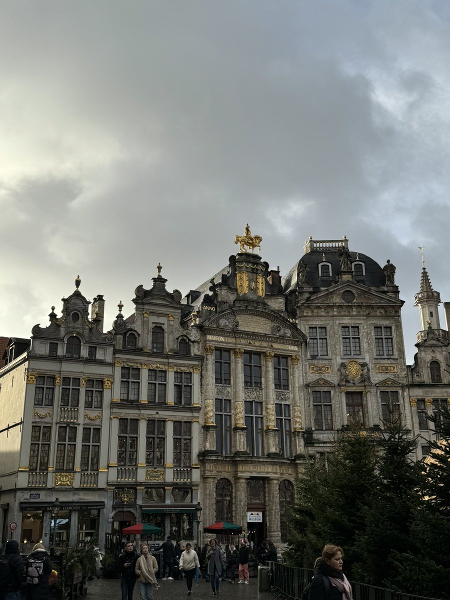 Buildings in 🇳🇱 &amp; 🇧🇪