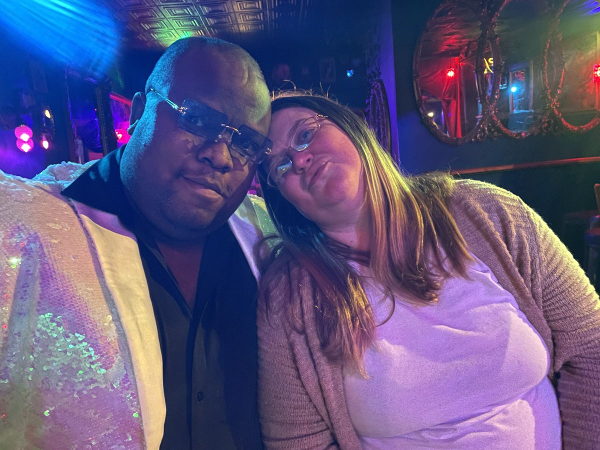 BronsonReggie's tweet photo. I love my new relationship so much I love u my baby Jennifer https://t.co/xvOoz9MMZI