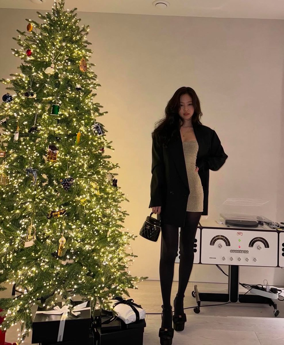 marthalante's tweet photo. ㅤ
Merry Christmas.
ㅤ https://t.co/h6JWCZ2W7u