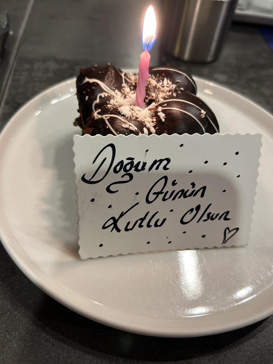 Hulya_yarar's tweet image. 4 silahşör buluşmasında şemale hacet bile olmuyor, seviyorum bu muhteşem 4’lüyü 💖 #dilan #derya #hazal