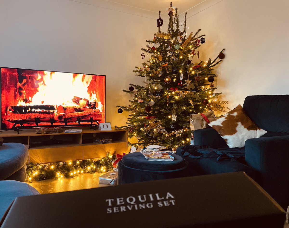 Have good’un peeps 🎄🎅🏽🎉🥂🍻🦃 Feliz Navidad - I’m going in ❤️