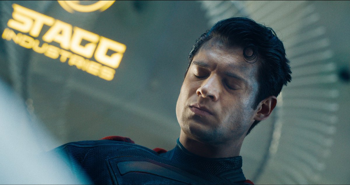 DCFilmNews's tweet image. James Gunn says there's a lot of darkness in #Superman:  

“This isn’t Superman dealing with hope and optimism in light times. He’s dealing with hope and optimism in very difficult, hard times, dark times. And that’s, that’s what the movie is.”

(via thescreenbrief.com/james-gunn-int…)