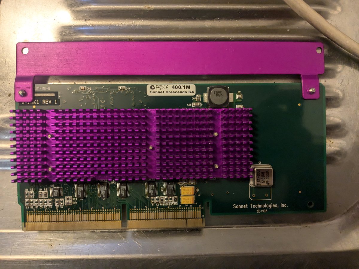 TheMrKocour's tweet image. Jeden vánoční dárek pro Macintosh :-) #sonnet #powermac