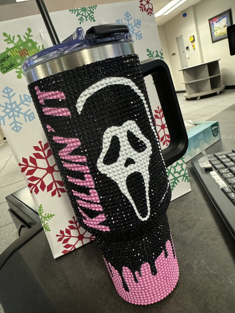 LadyVinnie tweet media