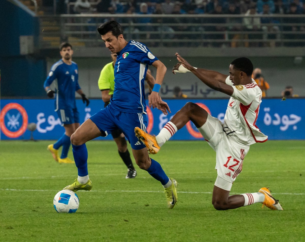kuna_ar's tweet photo. منتخب الكويت يحقق فوزًا ثمينًا على نظيره الإماراتي (2 - 1) في "خليجي زين 26" لكرة القدم

- المنتخب الإماراتي  بادر بالتسجيل و"الأزرق" أدرك التعادل سريعًا ثم أحرز هدف الفوز قرب نهاية المباراة

#خليجي_زين26
#صور_كونا
#كونا #الكويت https://t.co/EFPeDHXCwS