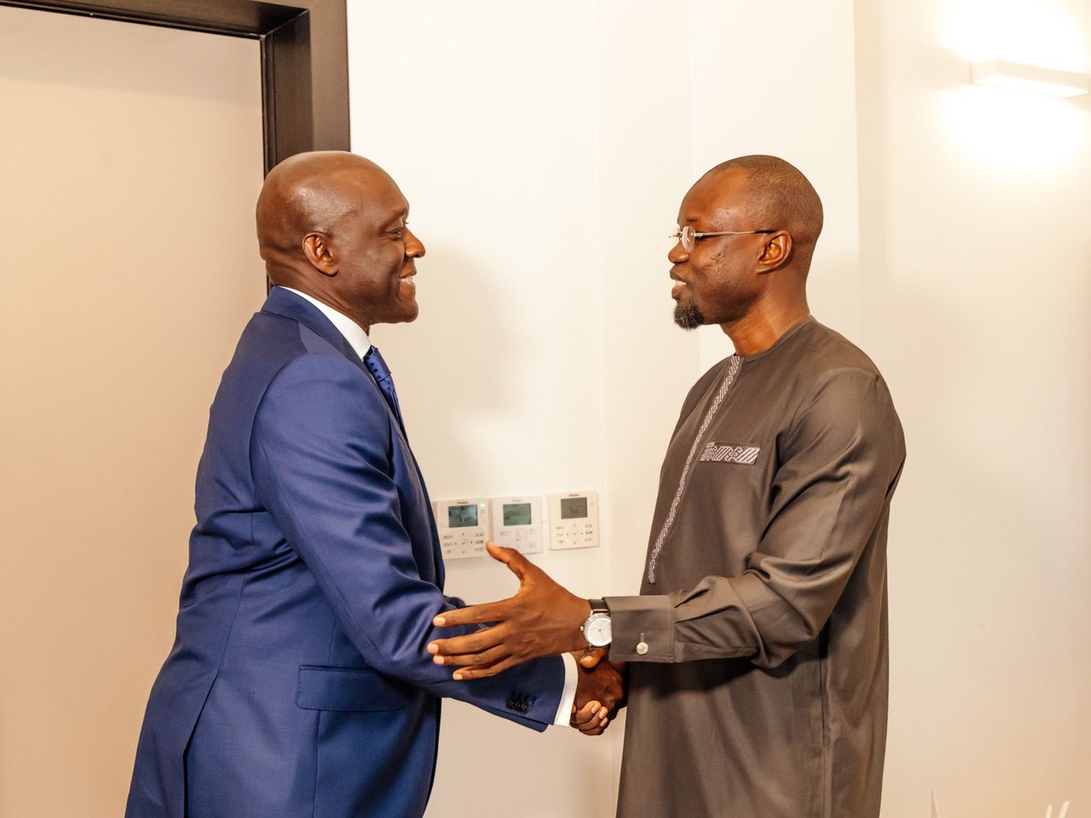 Très satisfait de cette rencontre fructueuse avec le Premier Ministre @sonkoofficiel. De nombreux points de convergence ont émergé, notamment en ce qui concerne les solutions tangibles pour la mobilisation des ressources intérieures et la création d'emplois. Nous partageons la