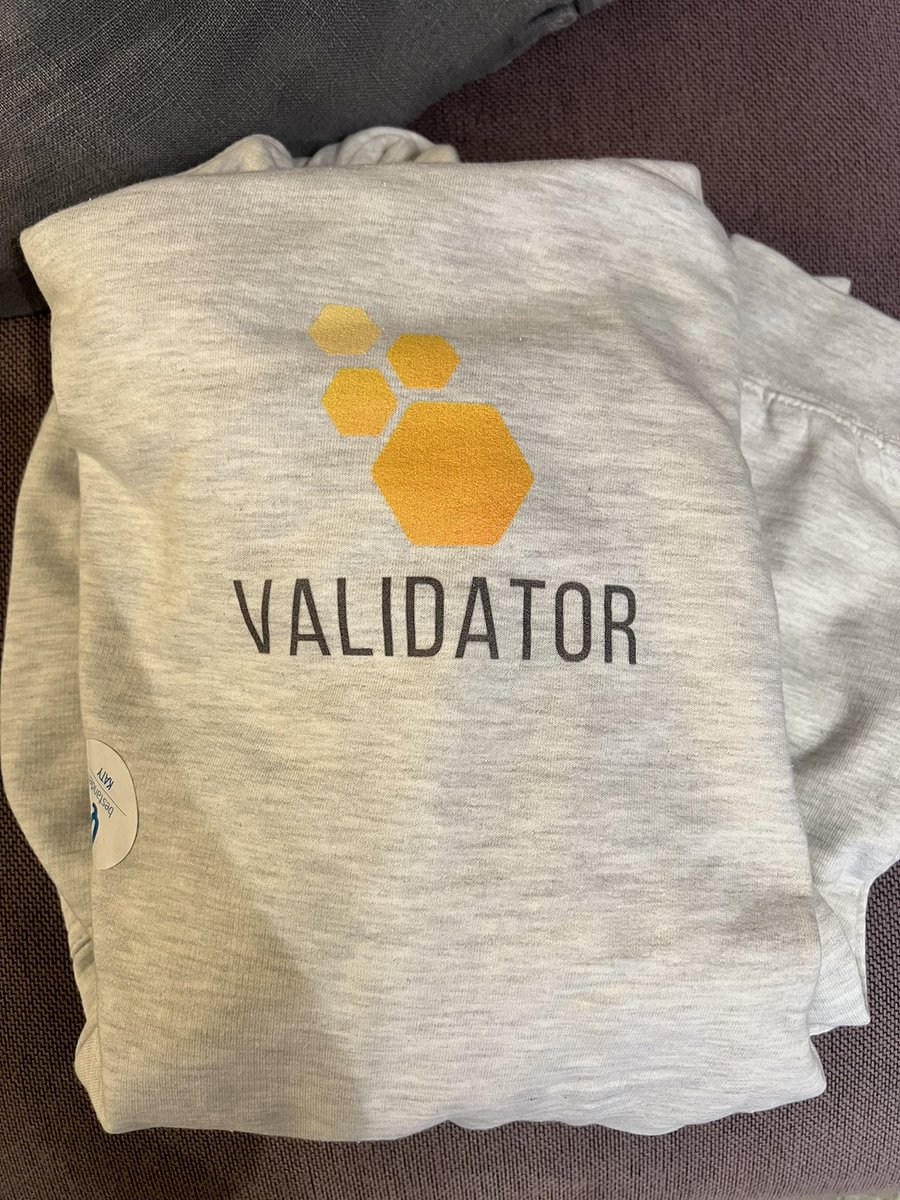 nim_dot_re's tweet image. Guys, look what my partner made me for Christmas! 😄