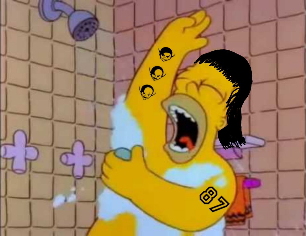 cuch087's tweet photo. yo a las 21:00 bañandome mientras imagino que los piojos me suben al escenario en muévelo  
UHHHH MOREEENA https://t.co/bZ80uhianW