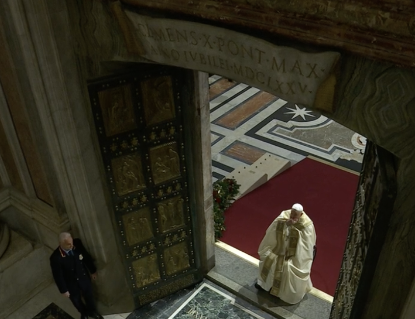 #Giubileo, il Papa apre la Porta Santa: “Portiamo speranza nei luoghi profanati da violenze"
<a href="/SalvoCernuzio/">Salvatore Cernuzio</a> 
➡️Leggi: shorturl.at/YRsX1