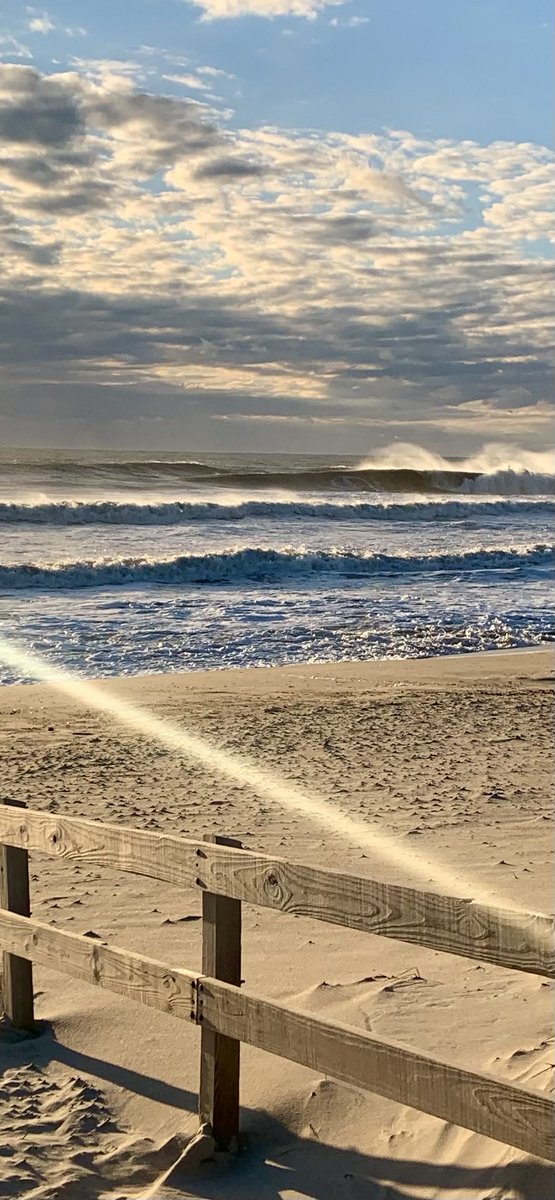 Matthew W. Gray π π¬ (@mattwgray) on Twitter photo Missing Maryland december waves right now Missing Maryland december waves right now