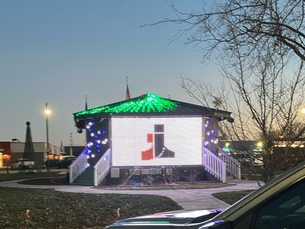 JTLengineering's tweet image. Seeing our name in lights as part of the City of Charlestown's Christmas Village magical celebration is truly an honor! Merry Christmas Eve. 🎅🎁 

#JTLEngineering #CharlestownsChristmasVillage #MerryChristmasEve #NameInLights