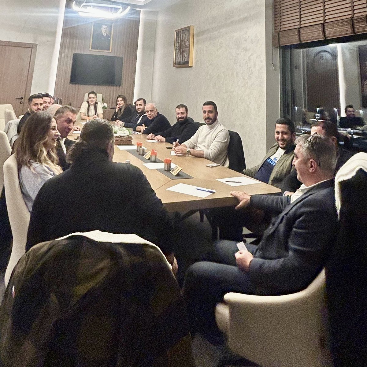 BetavBitlis's tweet photo. BETAV Bitlis Şubesi Yönetim Kurulu, 2024 yılının son toplantısını Ahlat BETAV Yahya Eren Sosyal Tesislerinde yaptı. https://t.co/eAjM8Orflo